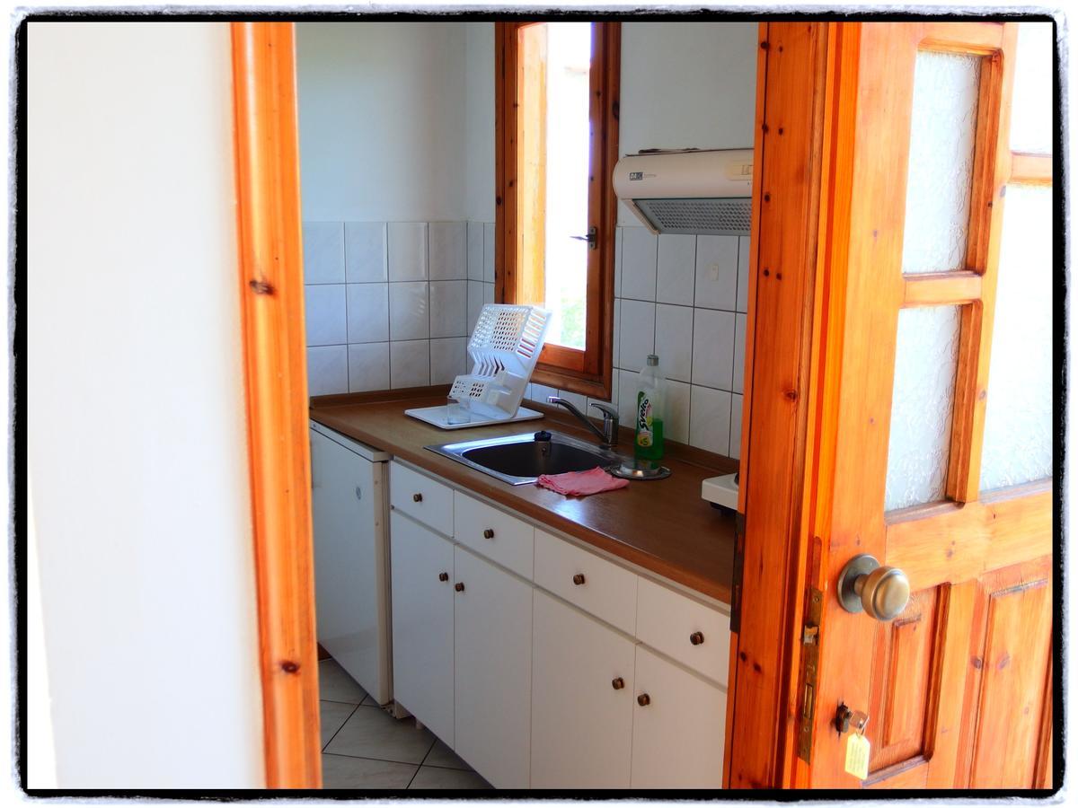 Apartment Studios Thanasis *
